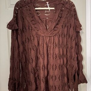 Free People Brown Lace-V-Neck Blouse. NWOT beautiful